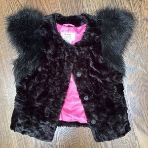 Luxurious Faux Fur Vest - Black
